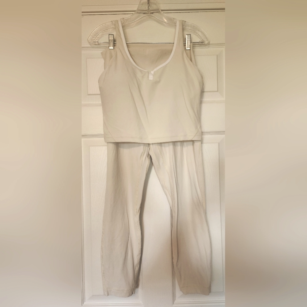Lululemon workout set